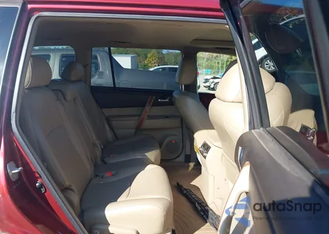 2010 Toyota Highlander Limited V6 z USA, uszkodzony, nr VIN 5TDDK3EH4AS031987